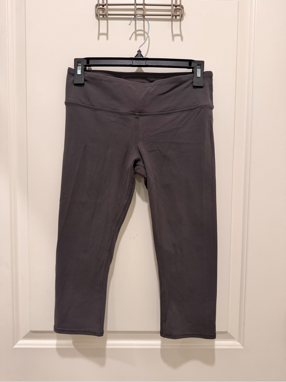 Alo Yoga Crop Leggings Size S Gray Yoga Fitness Pants